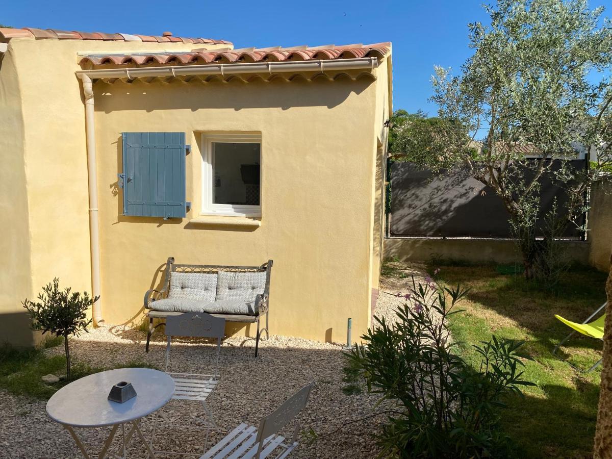 Gite Lou Sabai Au Pied Des Dentelles De Montmirail, Piscine Partagee Aubignan Exteriör bild