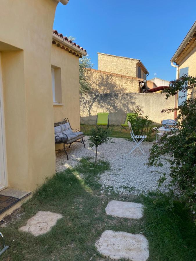 Gite Lou Sabai Au Pied Des Dentelles De Montmirail, Piscine Partagee Aubignan Exteriör bild